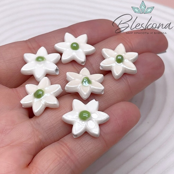 15*16 мм Керамика бусина цветок белый 