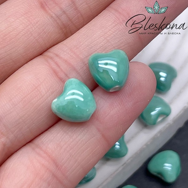 10 мм Бусина сердце, керамика цвет темно-зеленый