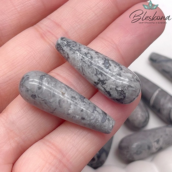 Яшма картографическая капля 30*10 мм (штучно)