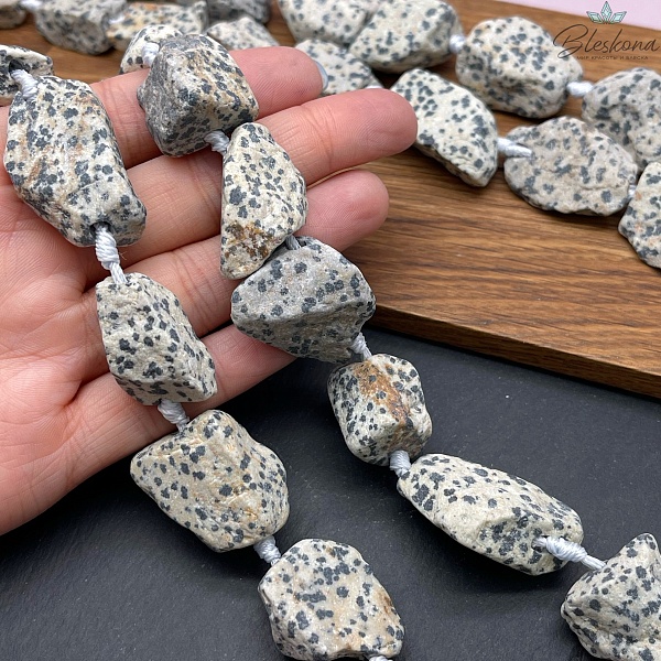 Яшма далматиновая куски (19-25)*(17-22) мм