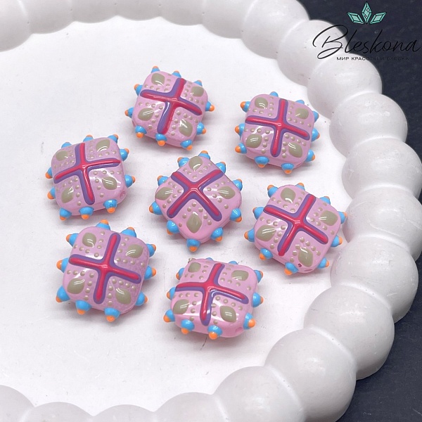 20 мм Бусина квадрат розовый