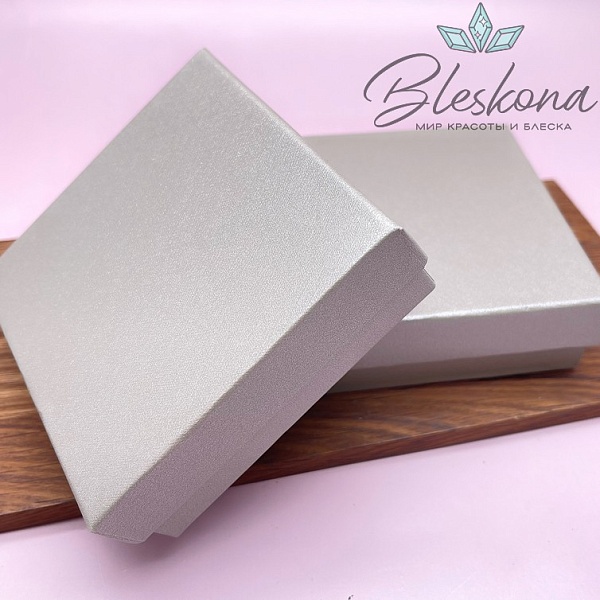 Коробка Серая фактурная черная подложка 9*9*3 см