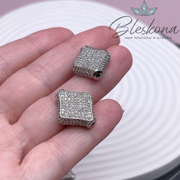 19*17 мм Цвет серебро, Бусина ромб плоский цирконы