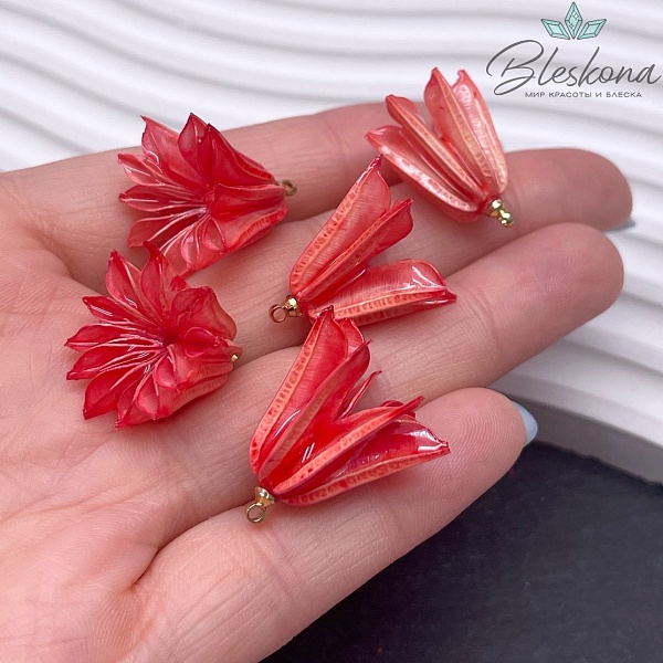 23-28 мм  Подвеска Колокольчик в эпоксидной смоле красный