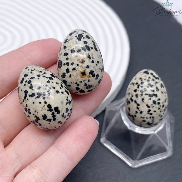 Яшма Далматиновая форма яйцо 30*21 мм