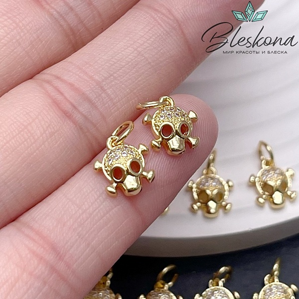 9,4*8,4 мм Цвет золото, Подвеска Череп цирконы