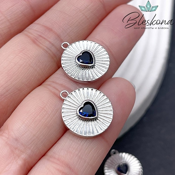 14,8мм Цвет серебро, Подвеска круг сердце синий циркон 