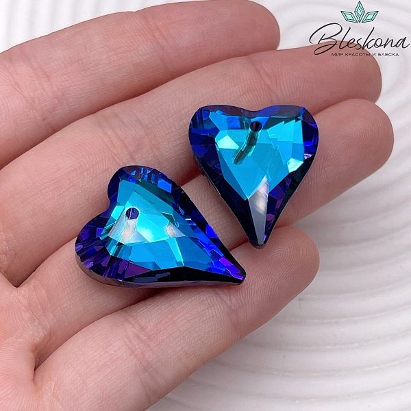 26,5*21,5 мм, Подвеска сердце стекло белое с переливом (Heliotrope) уп. 2 шт