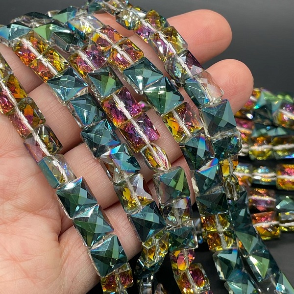 8 мм Стекло Lux, квадрат огранка, цвет хамелеон