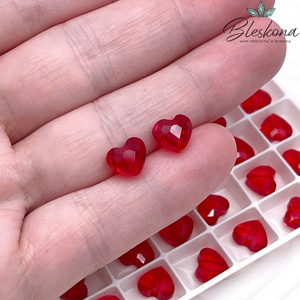 5741 Love Bead 8 мм Light Siam (227)