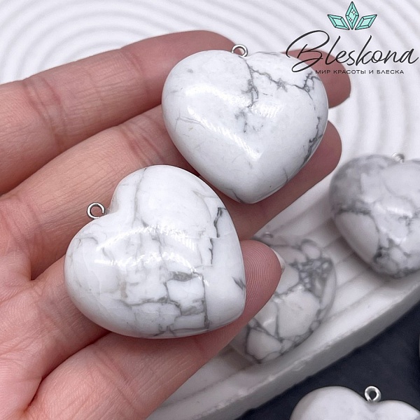 31*30 мм Цвет серебро, Подвеска Сердце Магнезит