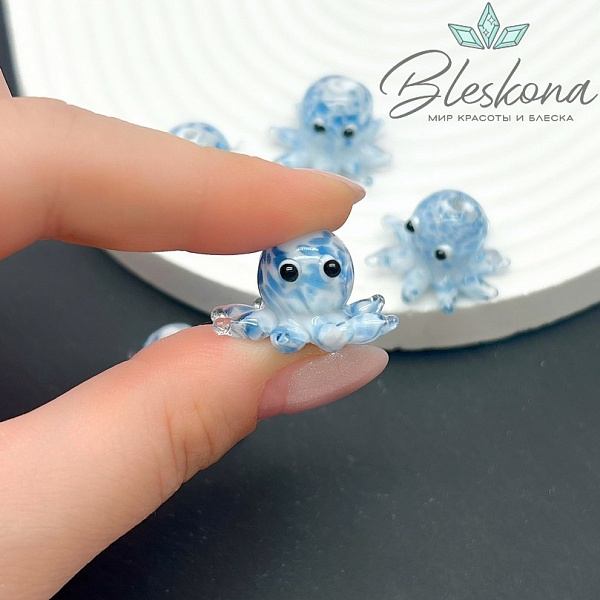 15,5*22 мм  Бусина осьминог голубой