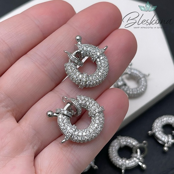 17*22,5 мм Цвет серебро, Замок Штурвал цирконы