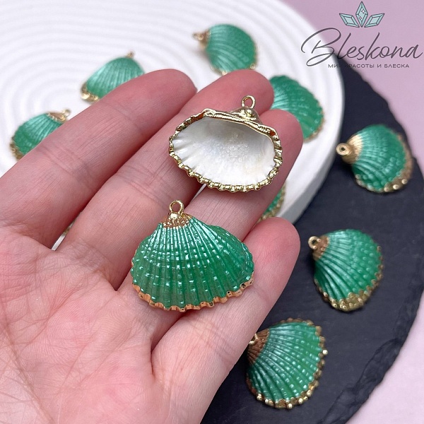(23-26)*(25-30) мм, Цвет золото, Подвеска Ракушка светло-зеленая