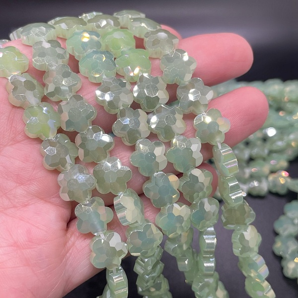 10 мм Стекло Lux, цветок, цвет бледно- зеленый с переливом