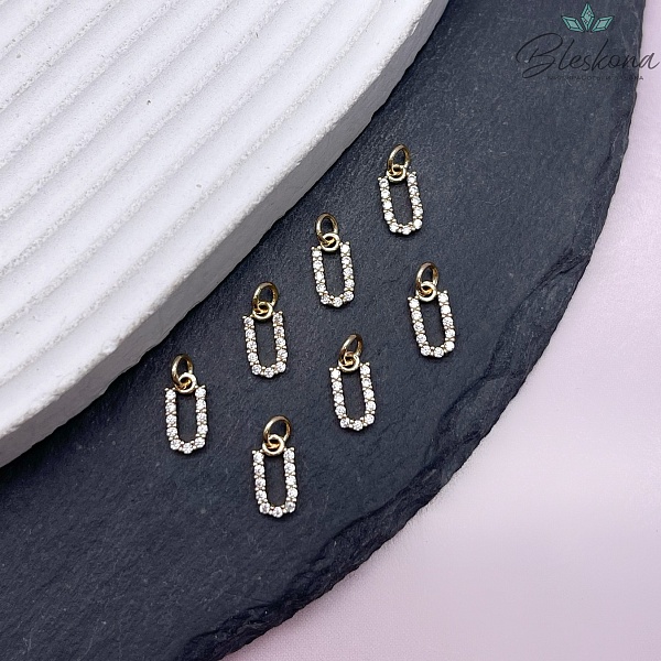 8,6мм Цвет золото, Буква U цирконы 