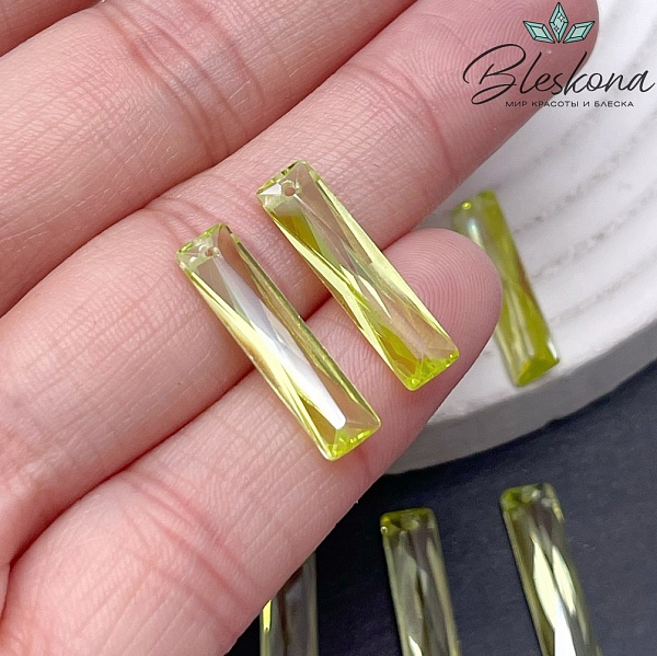 20*4,8 мм, Подвеска Циркон прямоугольник светло-зеленый (кубический цирконий, фианит) 