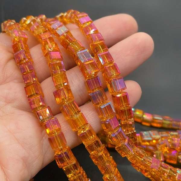 6 мм, Стекло Lux, форма куб огранка, цвет оранжевый с переливом