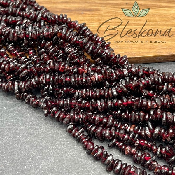 Крошка Гранат ширина бусин ~ 4-6 мм
