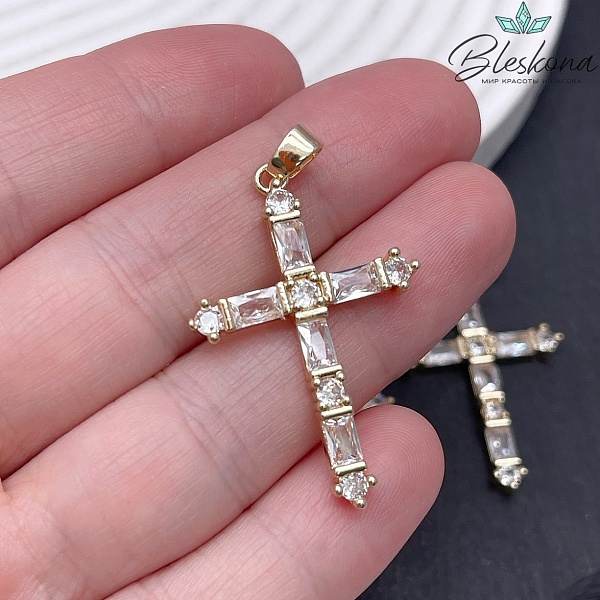 36*24 мм Цвет золото, Подвеска Крест с цирконами 