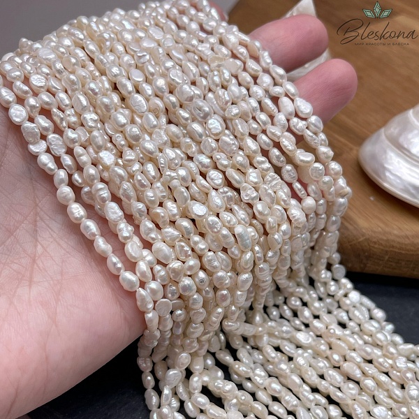 Жемчуг барочный рис белый 4-4,5 мм 