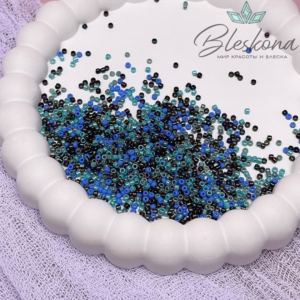 Бисер TOHO round 11/0 цвет №24-020 (микс)