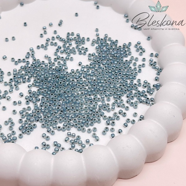 Бисер TOHO round 11/0 цвет №915 (оттенок серого)