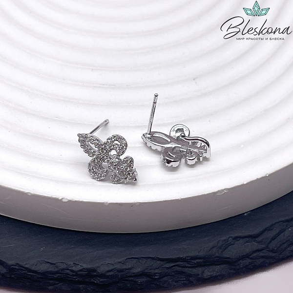 15*11 мм Цвет серебро, Пусеты Королевская лилия цирконы