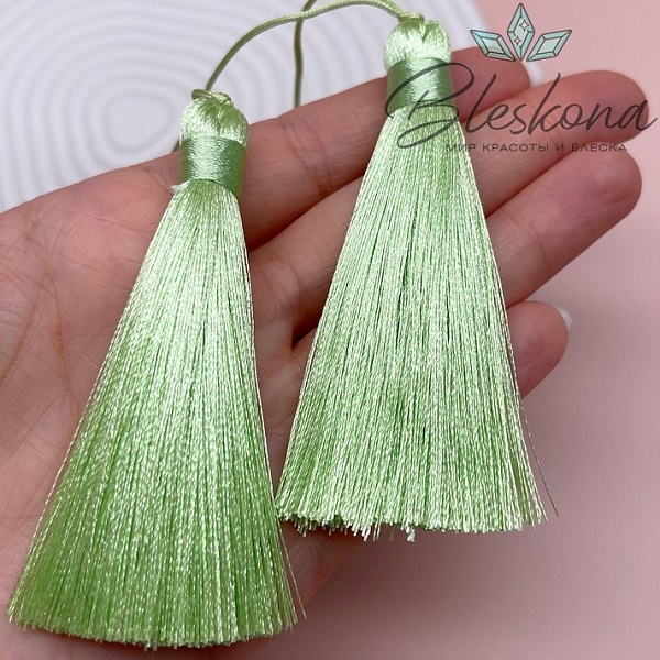 Кисть вискозный шелк Светло- зеленая 8*1 см