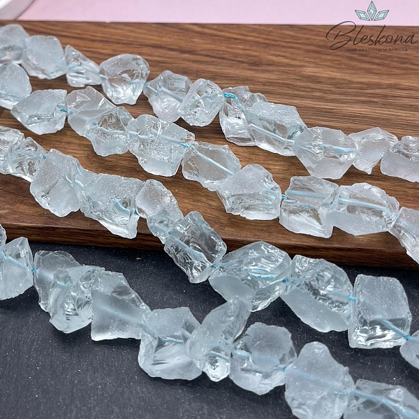 Аквакварц куски голубой (15-18)*(9-12)мм