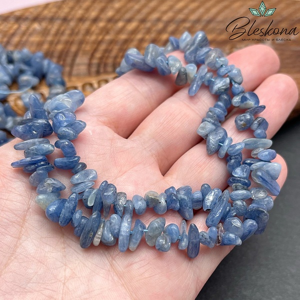 Крошка Кианит ширина бусин ~ 7-11 мм