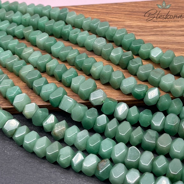 Зеленый авантюрин фриформ огранка (9-10)*(9-10) мм