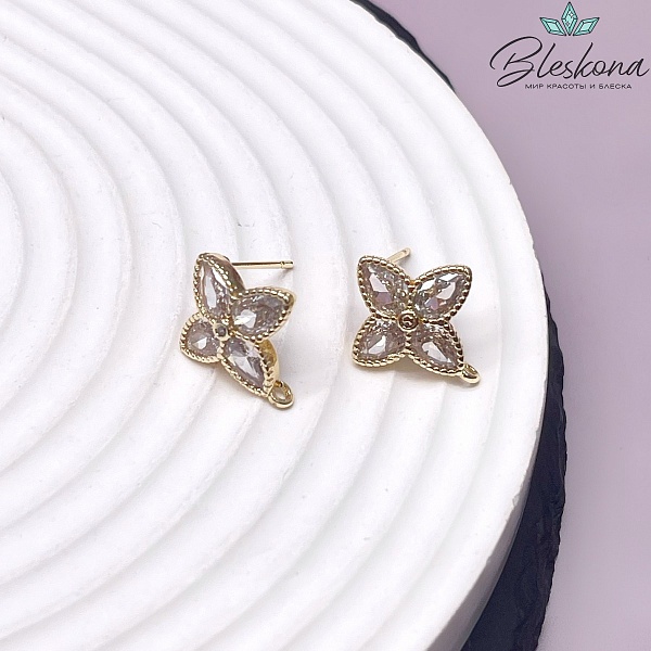 17*15 мм Цвет золото, Пусеты цветочек цирконы 