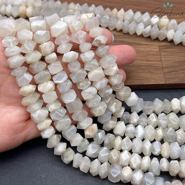 Лунный камень фриформ огранка (9-10)*(9-11) мм