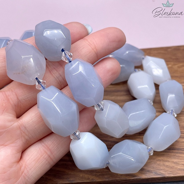 Халцедон фриформ огранка (20-24)*(18-20) мм