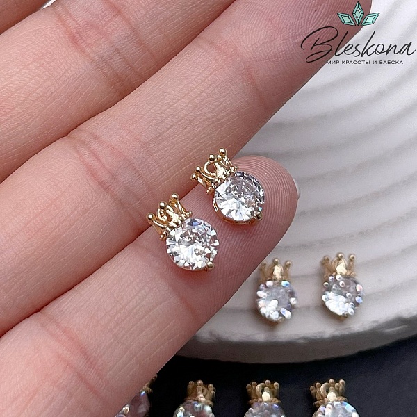 10*6 мм Цвет золото, Подвеска круг циркон с короной