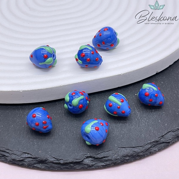 13,5*11,5 мм Бусина клубничка синяя