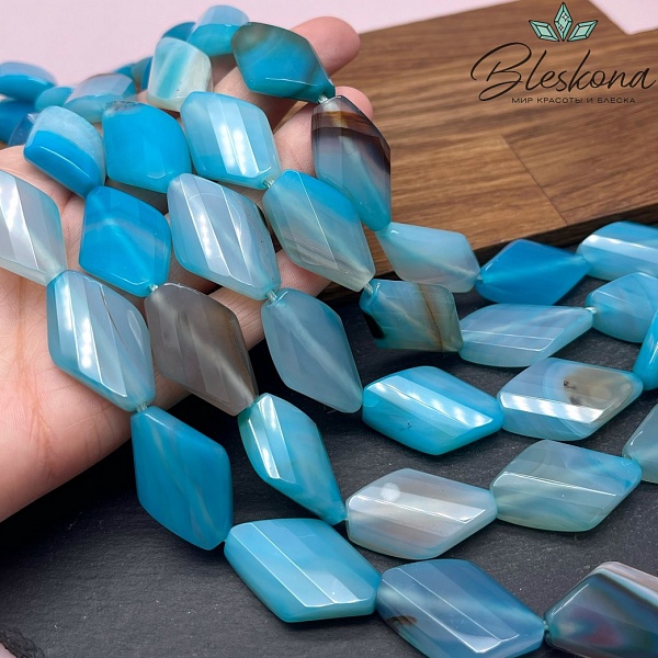 Агат голубой ромб крученый 30*20 мм