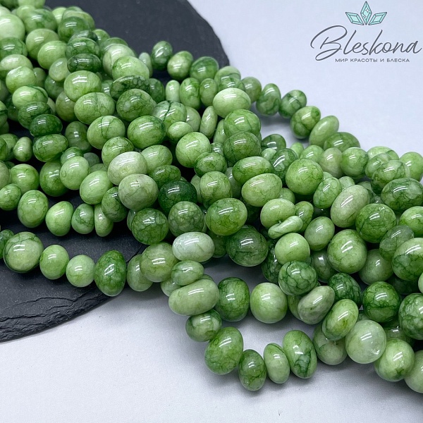 Агат тонированный светло-зеленый галтовка 12-14 мм