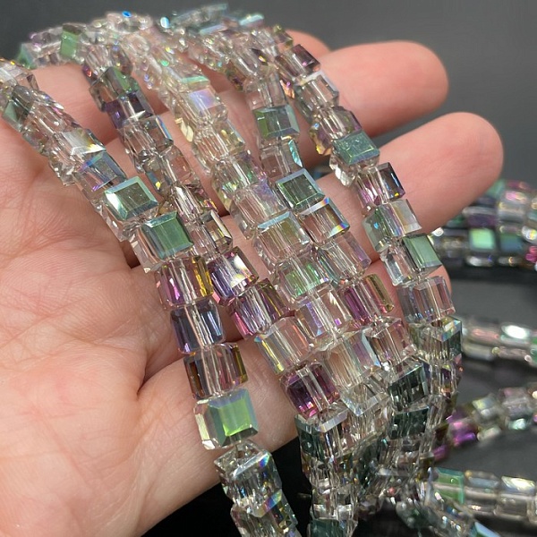 6 мм Стекло Lux, куб огранка, цвет прозрачный с зеленым переливом