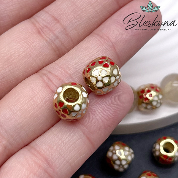 9*10 мм Цвет золото, Бусина бочонок цветы бело-красная эмаль