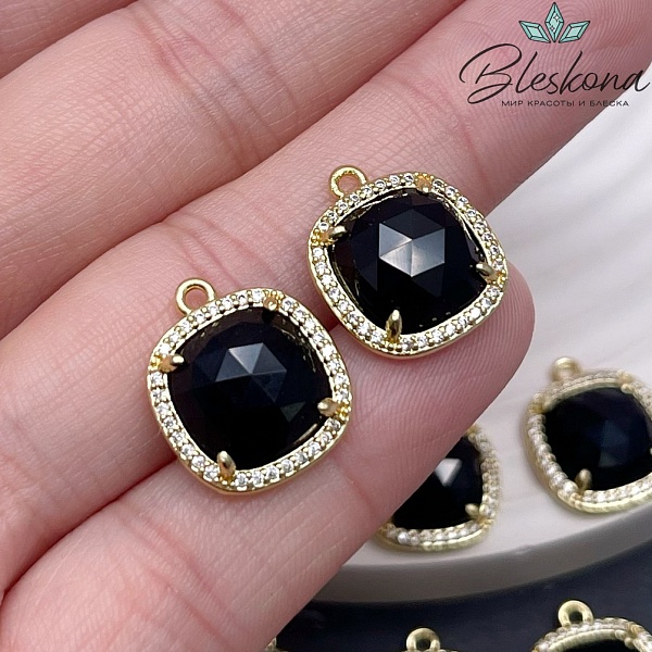 14мм, цвет золото ,Подвеска квадрат Агат черный в обрамлении цирконы