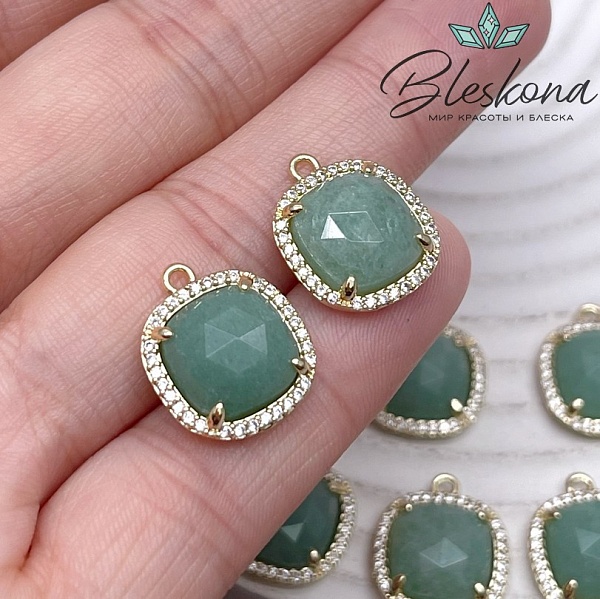 14мм, цвет золото ,Подвеска квадрат Авантюрин в обрамлении цирконы