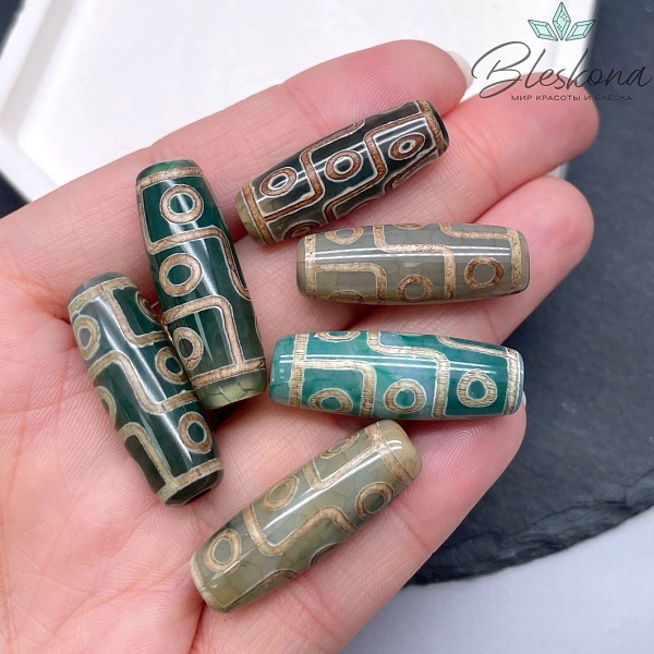 Бусина Дзи 9 глаз светло-зеленый бочонок 30*11 мм