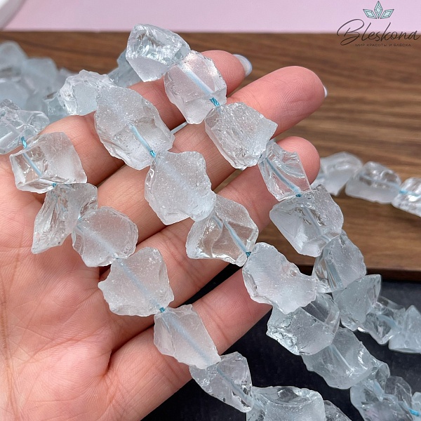 Аквакварц куски голубой (15-18)*(9-12)мм