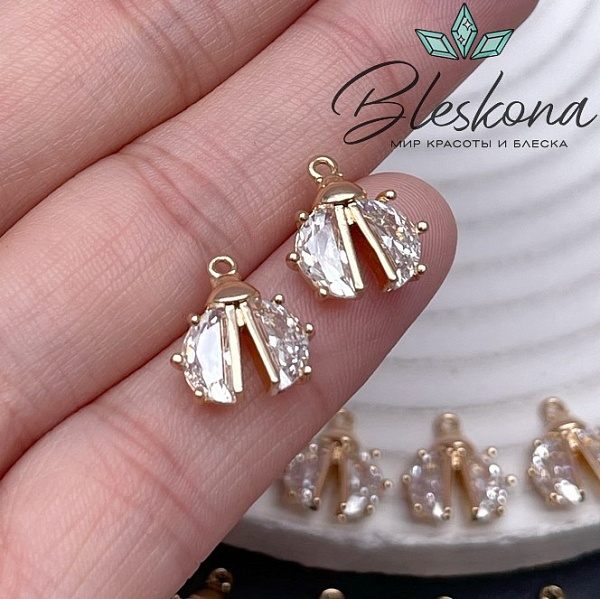 13,2*11,8 мм Цвет золото, Подвеска Божья коровка цирконы 