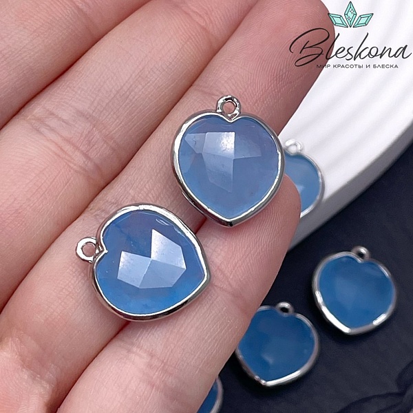 16,3*18,7мм,Цвет серебро,Подвеска Сердце Кварц тонированный голубой огранка