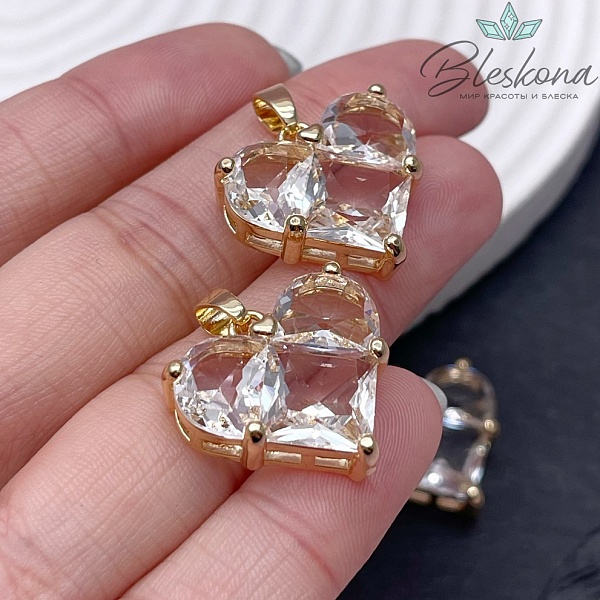 Подвеска Сердце прозрачные цирконы, цвет золото 18*21мм 