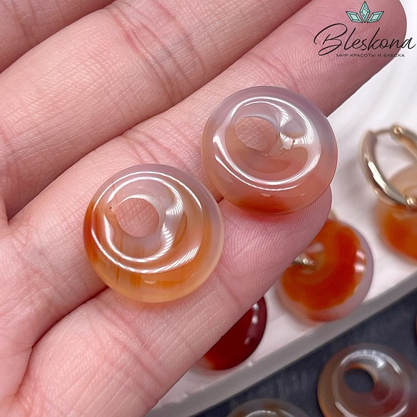 Бублик смещенный центр Агат Сардоникс 18мм