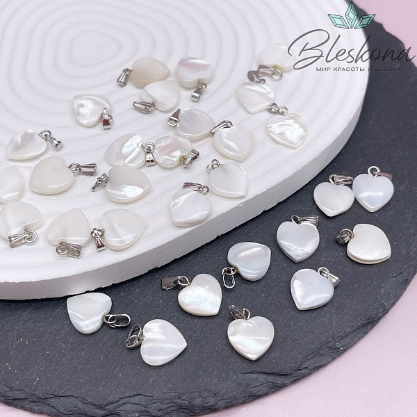 12*12мм,цвет Серебро, Подвеска перламутр сердце белое 